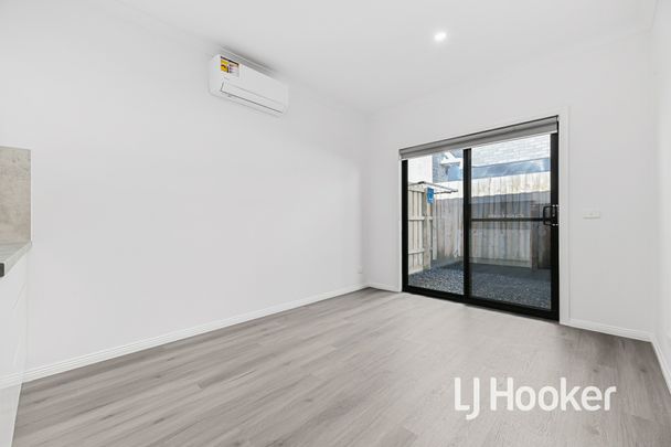 28 Scott Street, CRANBOURNE VIC - Photo 1