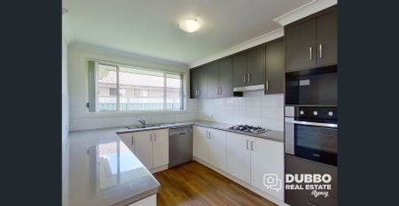 Modern Family Home in Prime Location - Photo 5