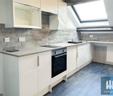 1 bedroom penthouse to rent - Photo 4
