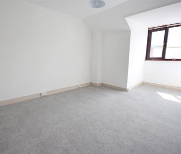 3 Bedroom House - Terraced To Let - Photo 1