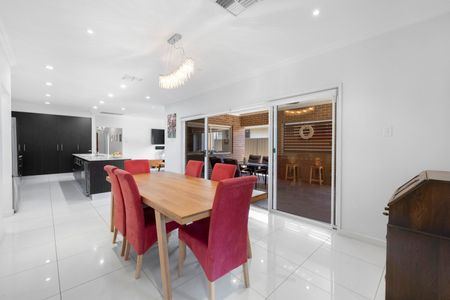 35 Charles Mathews Circle, St Clair SA 5011 - House For Rent - $780 | Domain - Photo 4