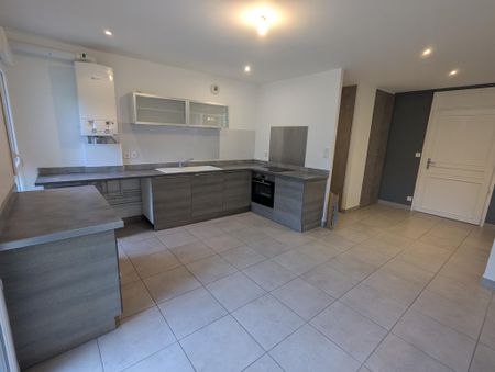 Location Maison 4 pièces 127m² CUSSET 03300 - Photo 3