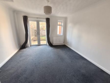 2 bedroom terraced house to rent - Photo 2