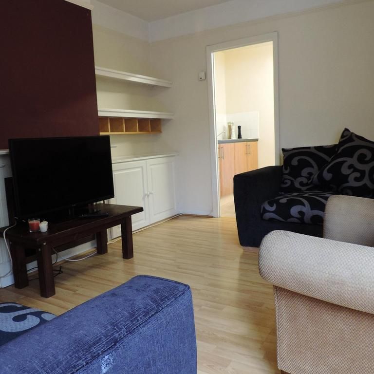 5 bedroom house to rent - Photo 1