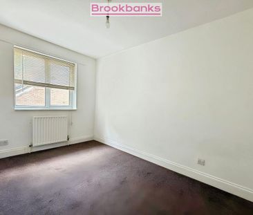 3 bedroom end of terrace house to rent - Photo 4