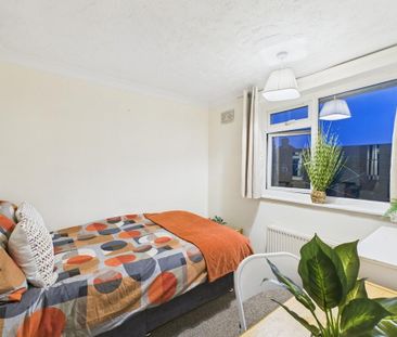 1 bedroom in a house share to rent - Photo 6
