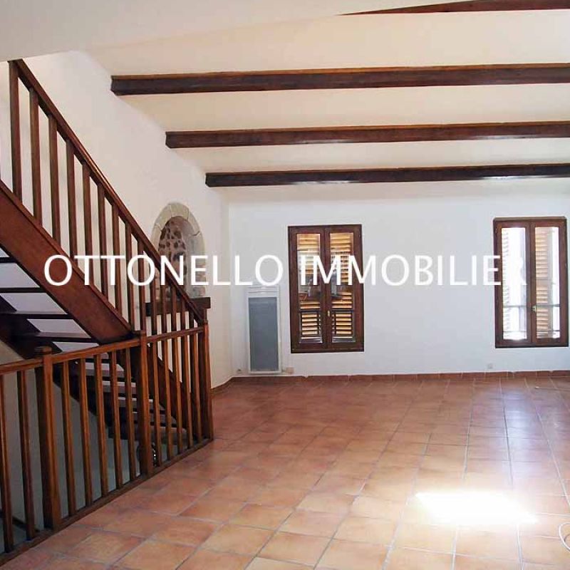 Maison de village 3 pièces - 77 m2 avec garage fermé - Photo 1