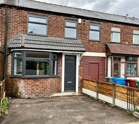 3 Bedroom Semi-Detached House For Rent in Morse Road, Manchester - Photo 2