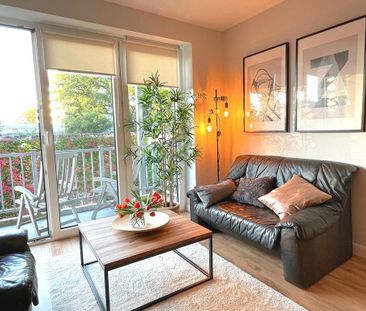 Schöne möblierte Wohnung mit Balkon und Tiefgaragen-Stellplatz - Photo 1