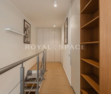 2-poziomowe mieszkanie z prywatną siłownią - Zdjęcie 6