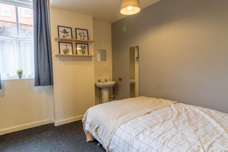 7 Bed Student Accommodation - Photo 4