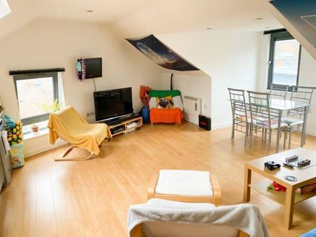 2 bedroom flat to rent - Photo 4