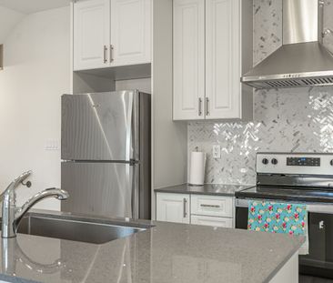 For Lease - 31 Bluebird Lane, Barrie, Ontario - Photo 5