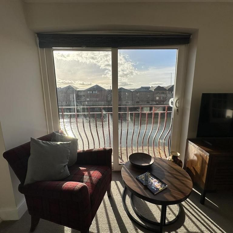 3 bedroom apartment to rent - Photo 1