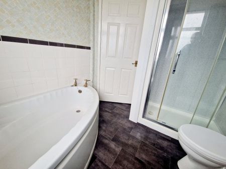 23, Heaning Avenue, Blackburn - Photo 5