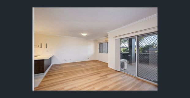 🏡 Modern 2-Bedroom Unit in Secure Complex – Comfort & Style! 🌟 - Photo 1