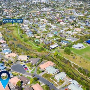 Sun Soaked Stanmore Bay House - Photo 2