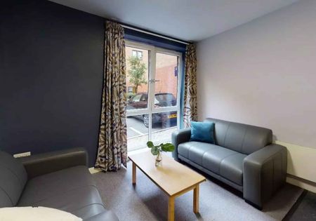 Bronze Studio - Photo 4