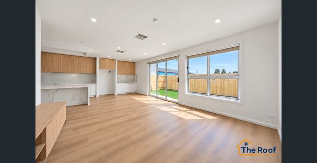 !! Brand New Fully Upgraded home for rent with 2 Masters !! - Photo 1