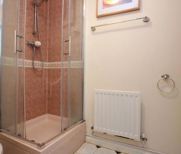 *** STUDENT HOUSE *** A large 4 bedrom property located within easy... - Photo 5