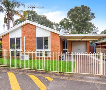 BEAUTIFUL HOME AT CONVENIENT & QUIET LOCATION! - Photo 3