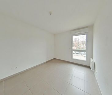 Location Appartement 3 pièces 73m² ROMANS SUR ISERE 26100 - Photo 1