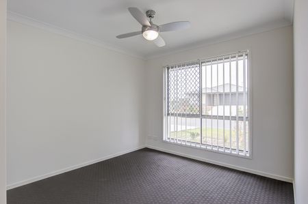 16 Niels Crescent, Park Ridge QLD 4125 - House For Rent | Domain - Photo 5