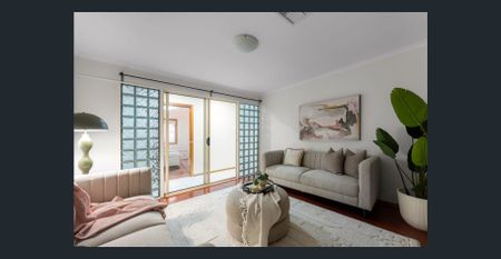 Family Home in Tranquil Park Location. - Photo 5