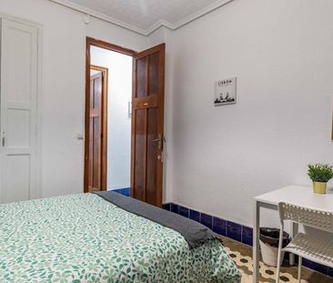 Calle de la Virgen del Puig, Valencia, Valencian Community 46011 - Photo 1