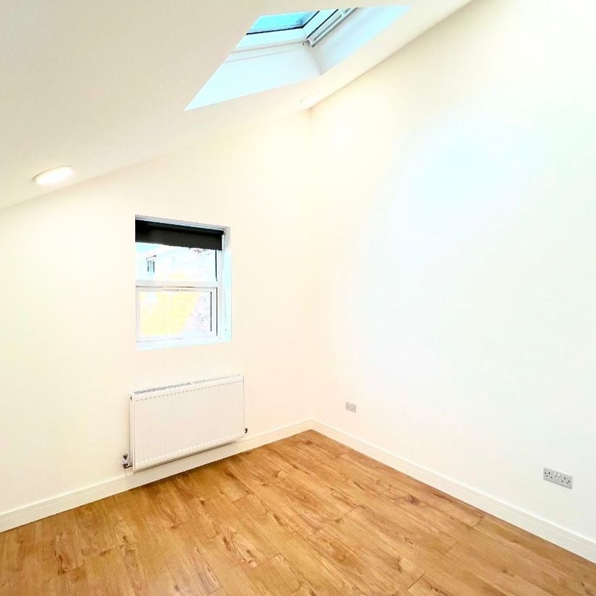 2 Bed Flat, Markhouse Road, E17 - Photo 1