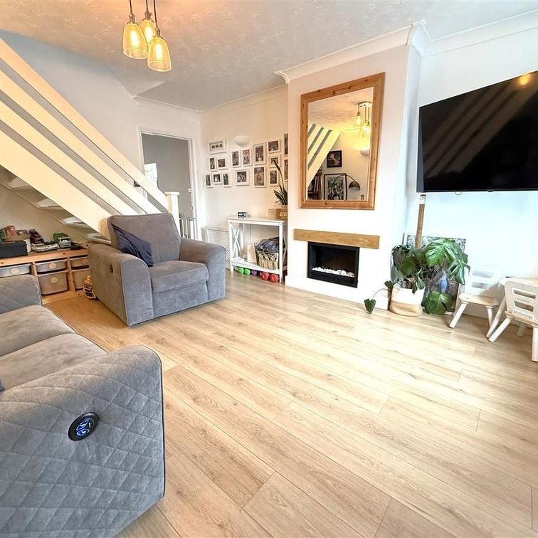 3 bedroom link detached house to rent - Photo 1