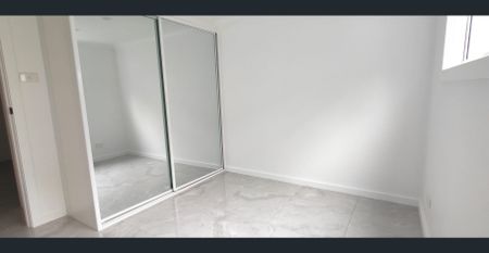 RENOVATED 2 BEDROOMS SEPARATE GRANNY - Photo 2