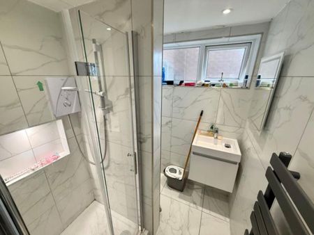 4 bedroom house share to rent - Photo 4