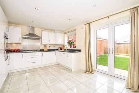 3 bedroom semi-detached house to rent - Photo 5