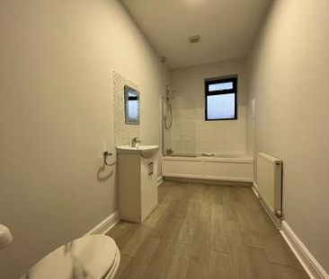 Darwen Road, Bromley Cross, Bolton, BL7 - Photo 4