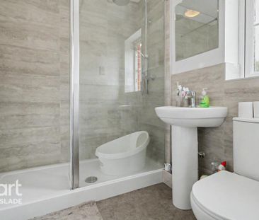 2 bedroom coach house to rent - Photo 4