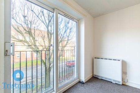 2 bed Flat for Rent - Photo 5