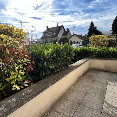 Location Appartement 1 pièce 28m² ROSNY SOUS BOIS 93110 - Photo 1