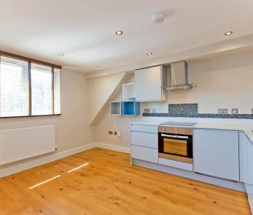 Studio to rent - Photo 1