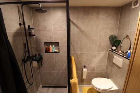 Jelle Posthumapad 73 1106 ZP Amsterdam - Photo 3