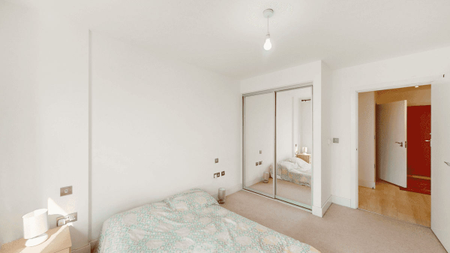 Lakeside Drive, London, NW10 - Photo 4