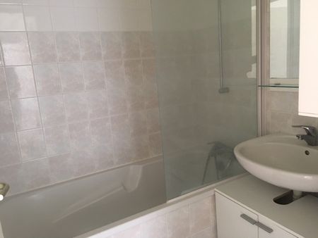 Location Appartement 2 pièces 44m² ORLEANS 45000 - Photo 3