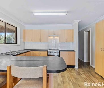 Coastal Family Home with Flexible Living in Prime Mollymook Location! - Photo 1
