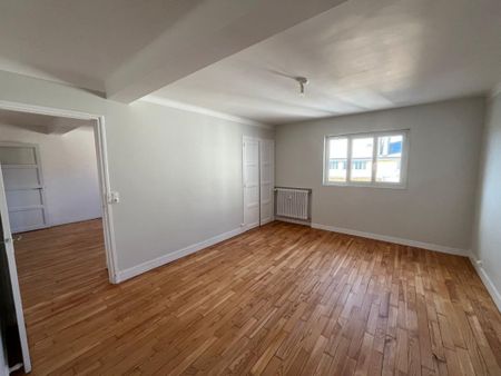 Location Appartement 2 pièces 55m² LISIEUX 14100 - Photo 2