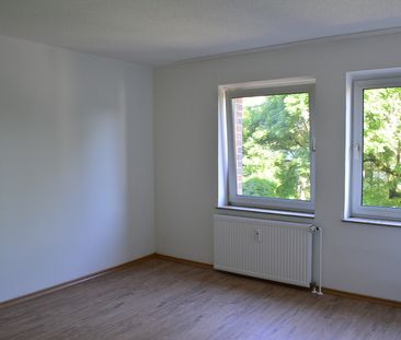 Einziehen und Wohlfühlen! 3-Zimmer-Wohnung mit Balkon! Zentral gele... - Photo 5