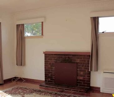 102 Matipo Rd, Te Atatu Peninsula - Photo 2