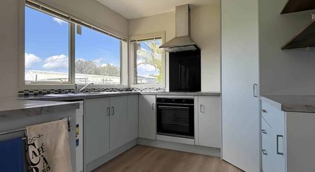 New new 2 bedroom, 2 bathroom property - Photo 4