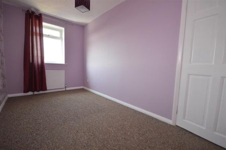 2 bedroom end of terrace house to rent - Photo 4