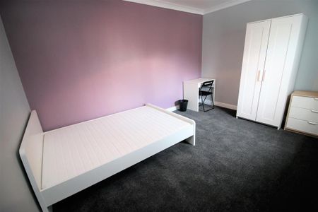 4 bedroom private hall to rent - Photo 5