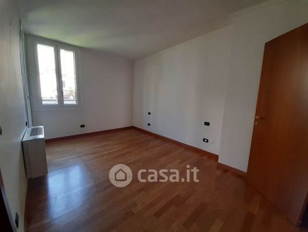 Trilocale in Affitto in Largo la Foppa 2 a Milano - Foto 2
